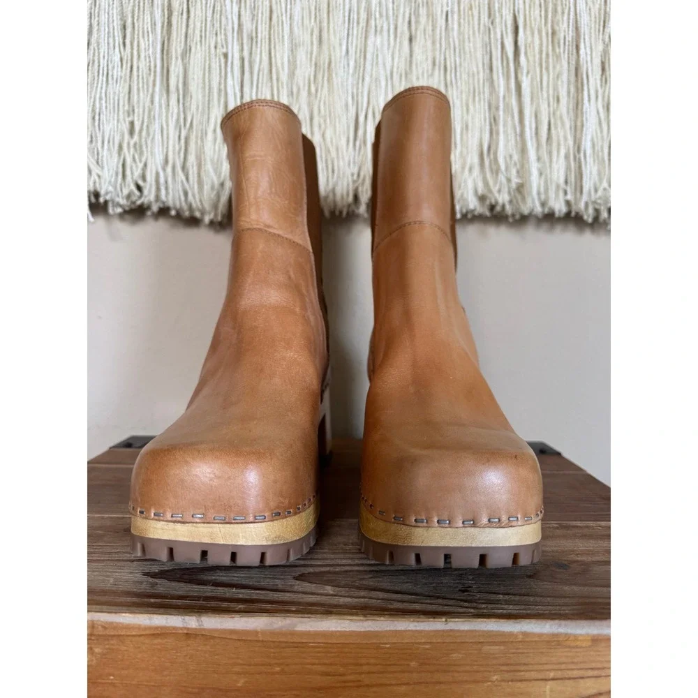 Free People MIA Justina Tan Leather Platform Block Heel Lug Sole Clog Boots Sz 9